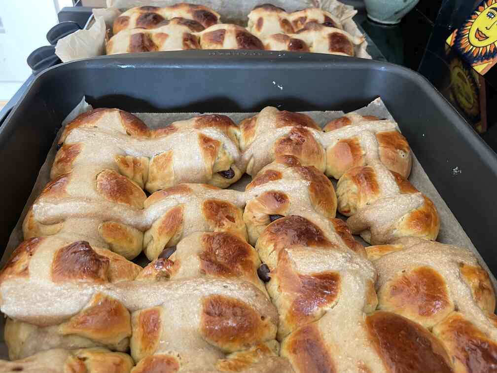 Hot cross buns
